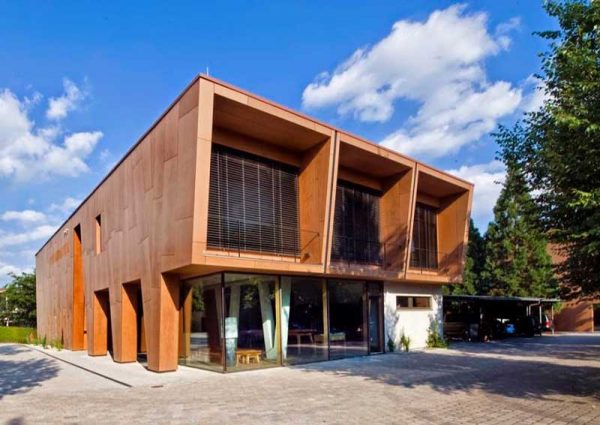 IRON DOG 会社外観